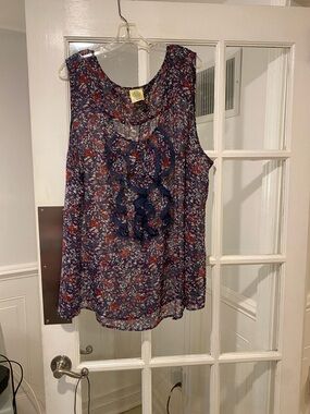 Avenue size 30/32 Top good condition